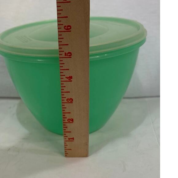 VINTAGE TUPPERWARE Crisp-It Lettuce Crisper Bowl 679-8 Lid 680-15 Jadeite Green - Picture 4 of 6